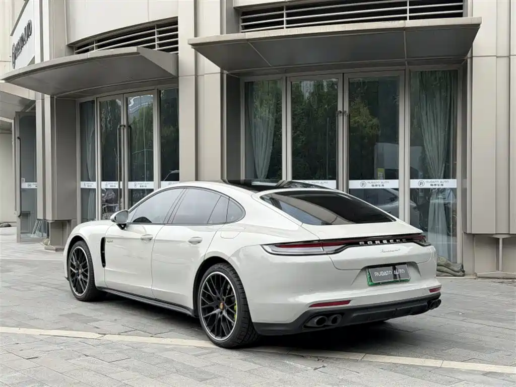 Porsche Panamera Hybrid — миниатюра 6