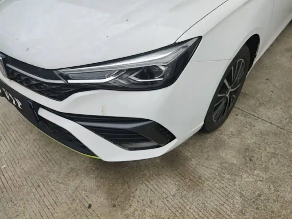Roewe i5 — миниатюра 24