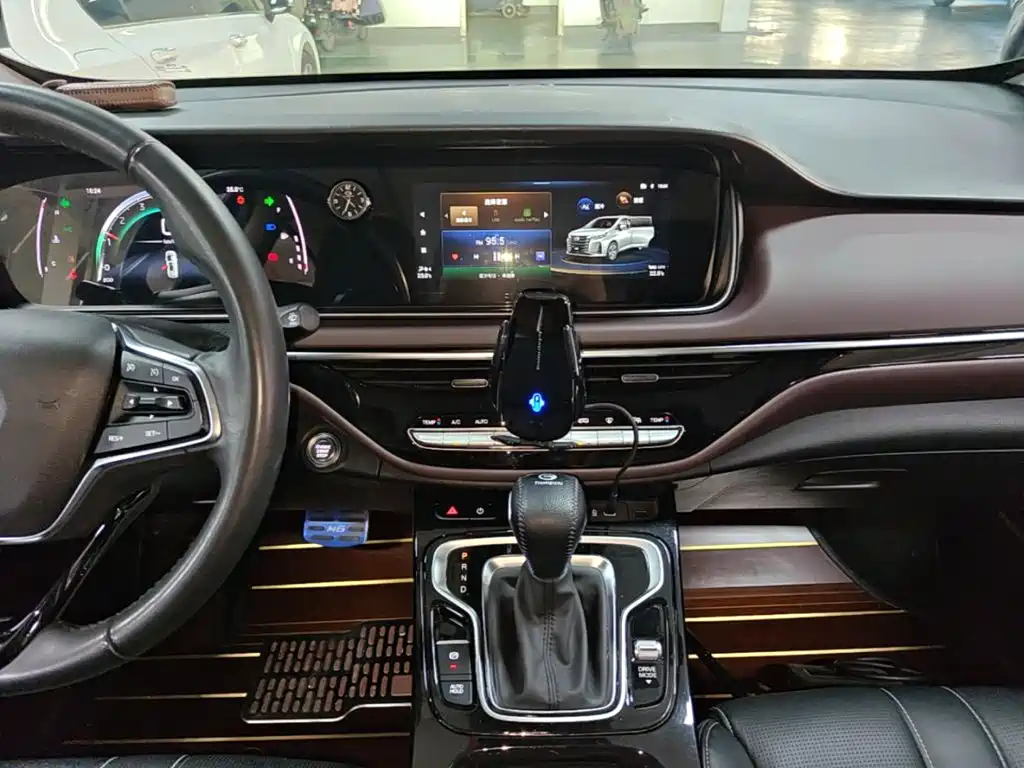 GAC Motor Trumpchi M6 — миниатюра 13