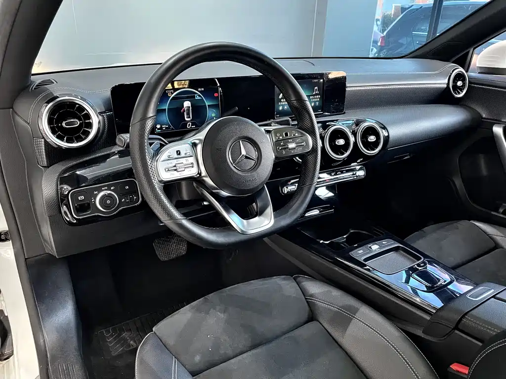 MERCEDES-BENZ A CLASS