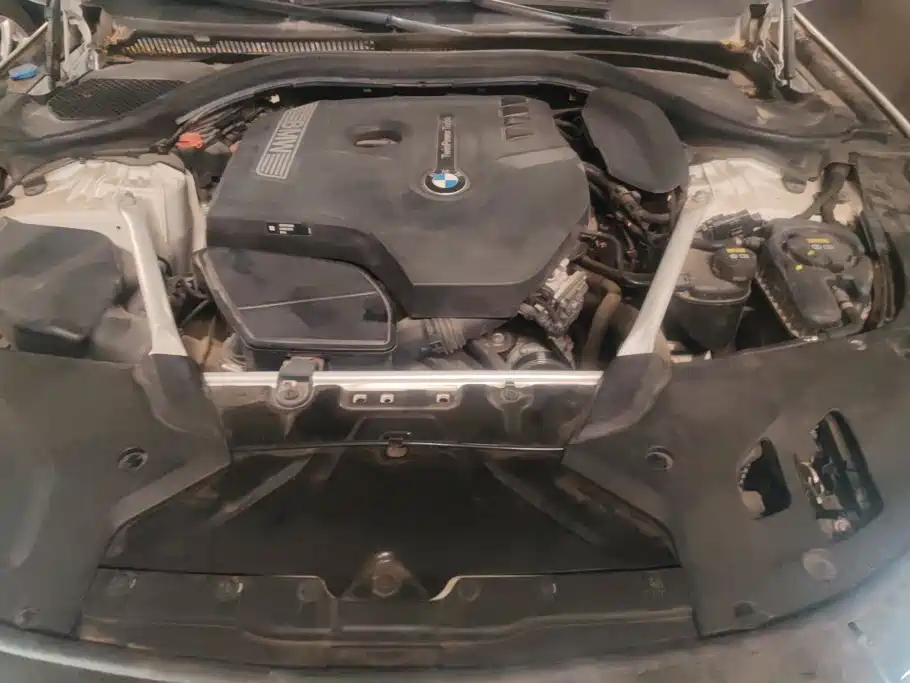 BMW 5 Series — миниатюра 10