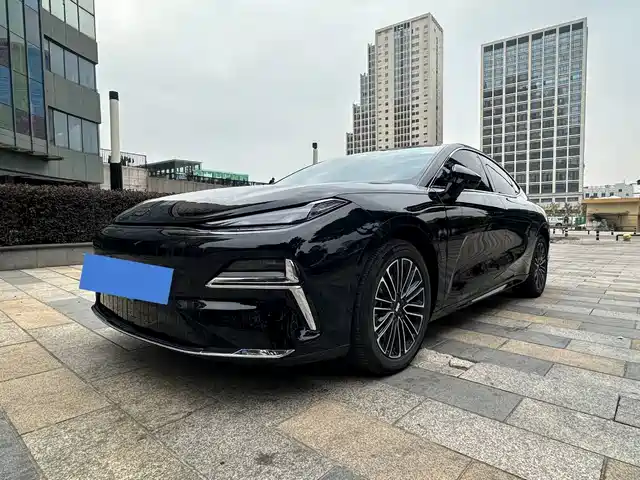 geely-galaxy galaxy-sparkle-8