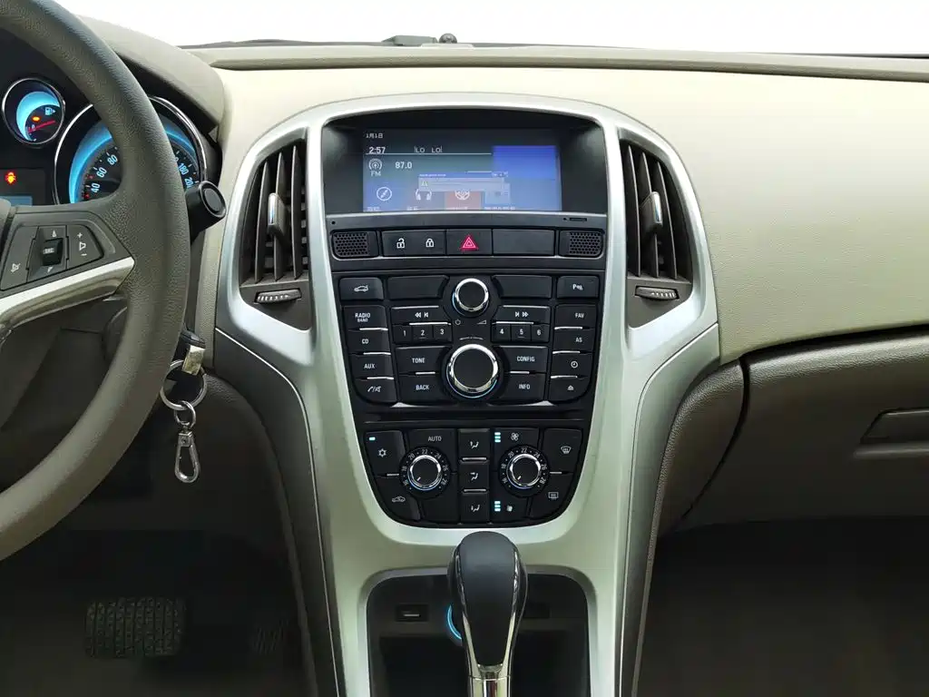 Buick Excelle — миниатюра 12