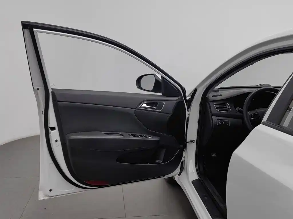 Hyundai Mistra — миниатюра 8