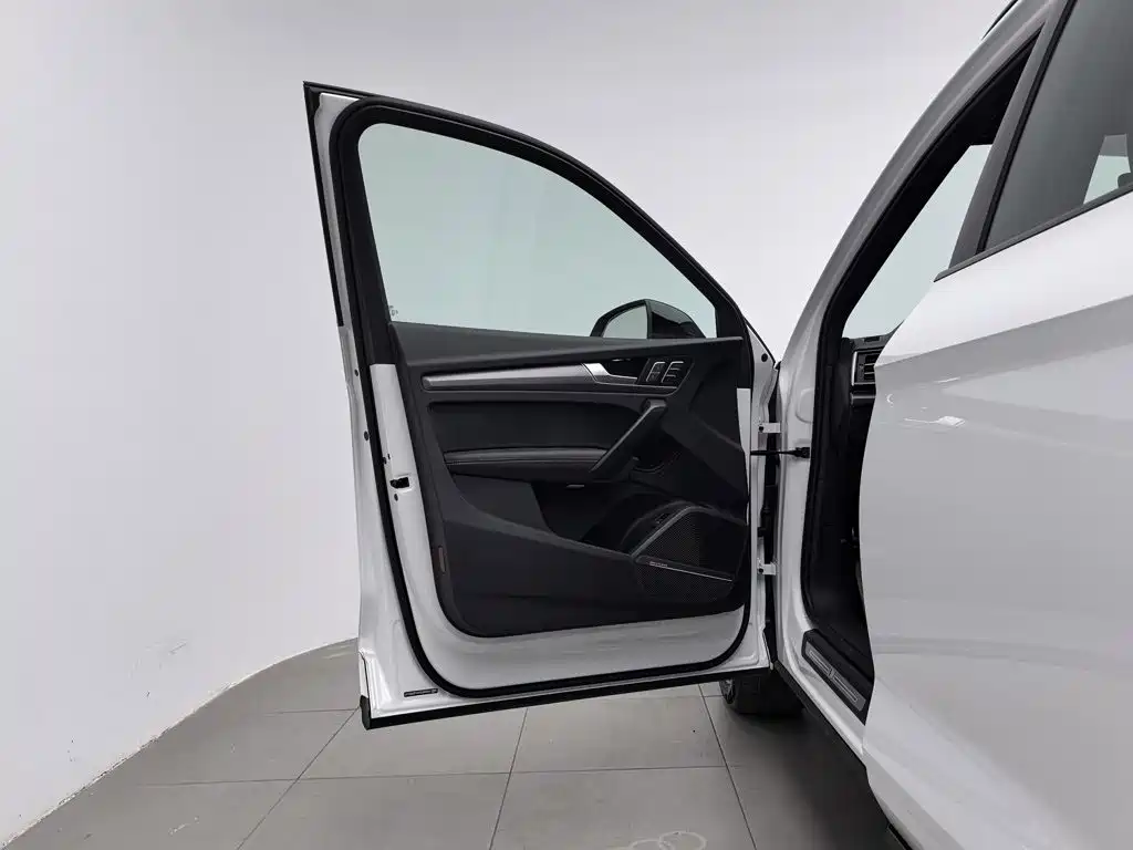 Audi Q5L — миниатюра 8