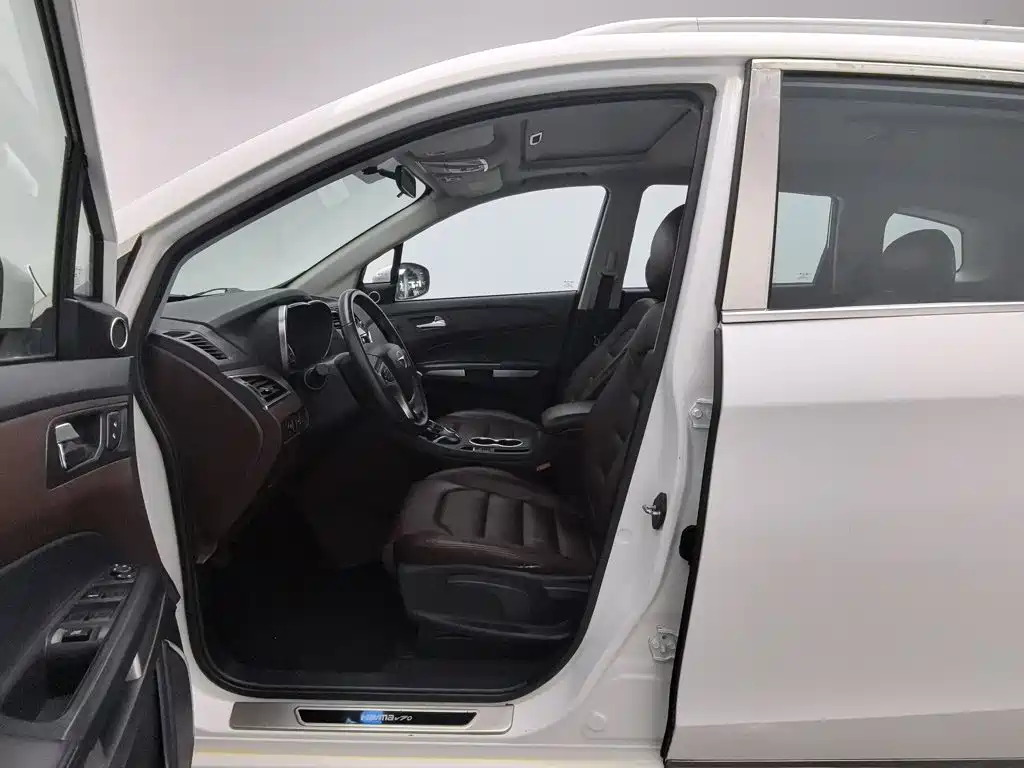Haima Familia MPV — миниатюра 10