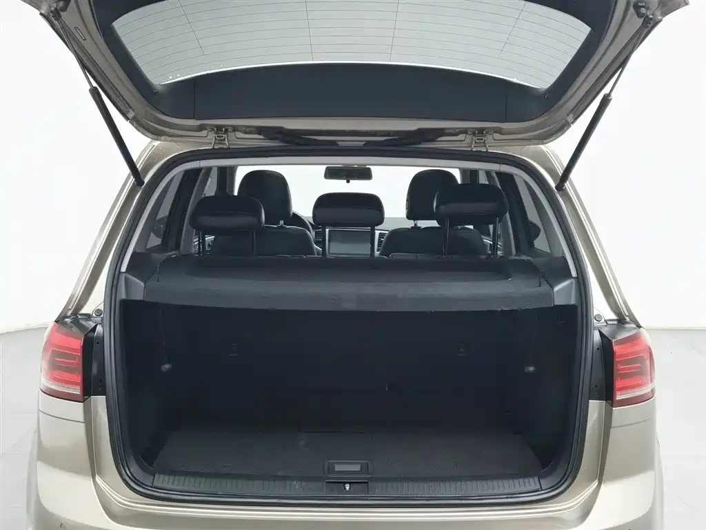 VOLKSWAGEN GOLF*JIAYU