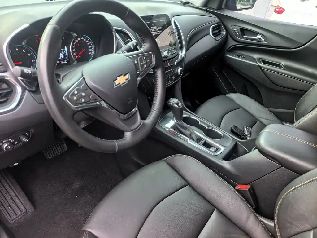 Chevrolet Equinox — миниатюра 21