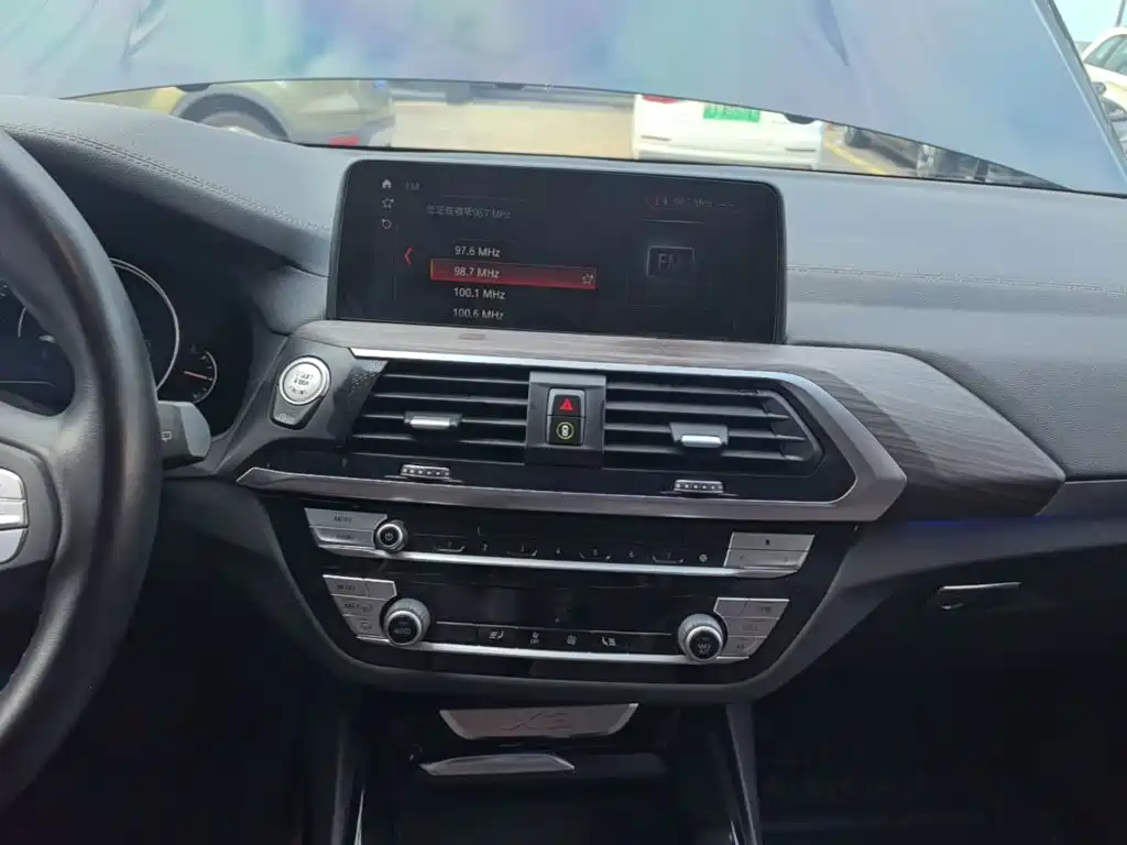 BMW X3 — миниатюра 13