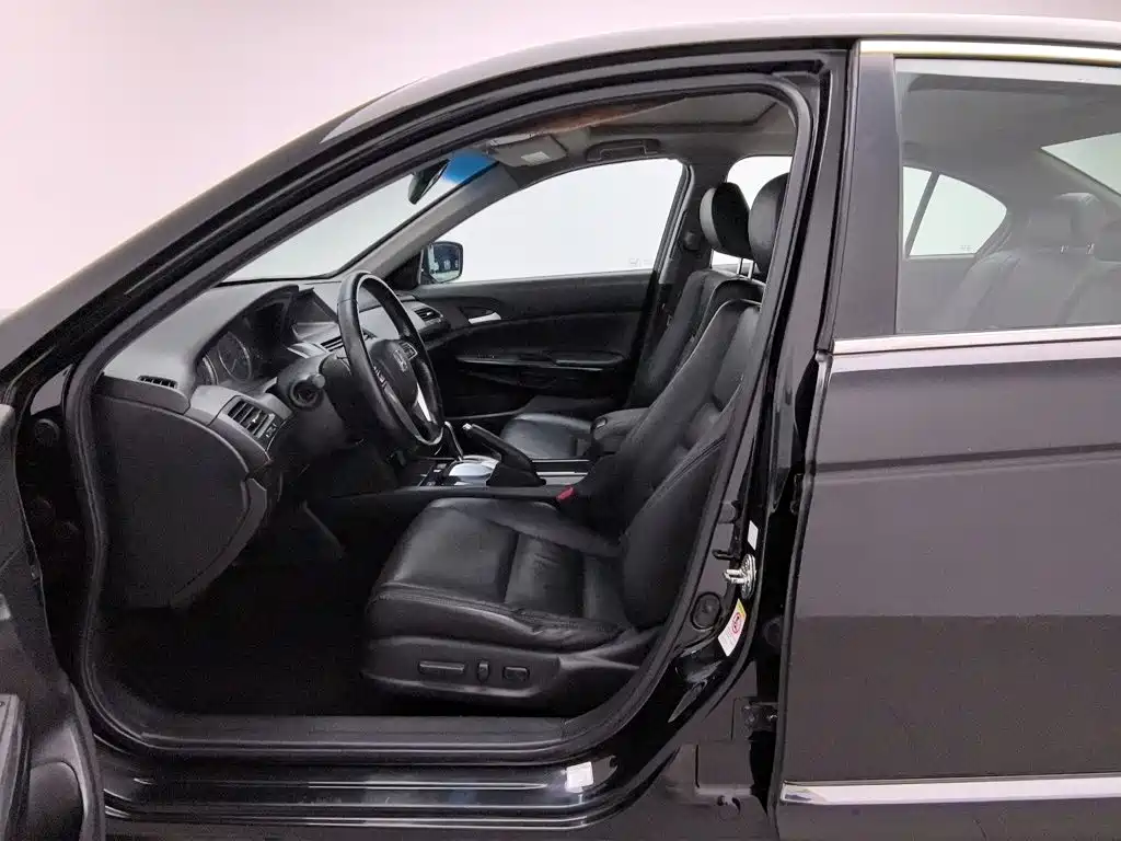 Honda Accord — миниатюра 10