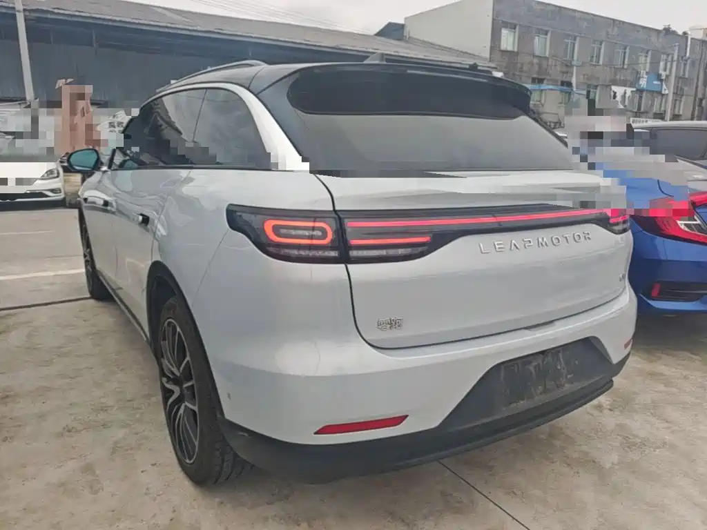 Leapmotor Leapmotor C11 — миниатюра 5