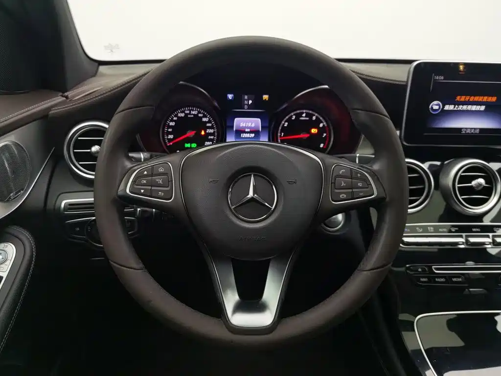 Mercedes-Benz GLC — миниатюра 11