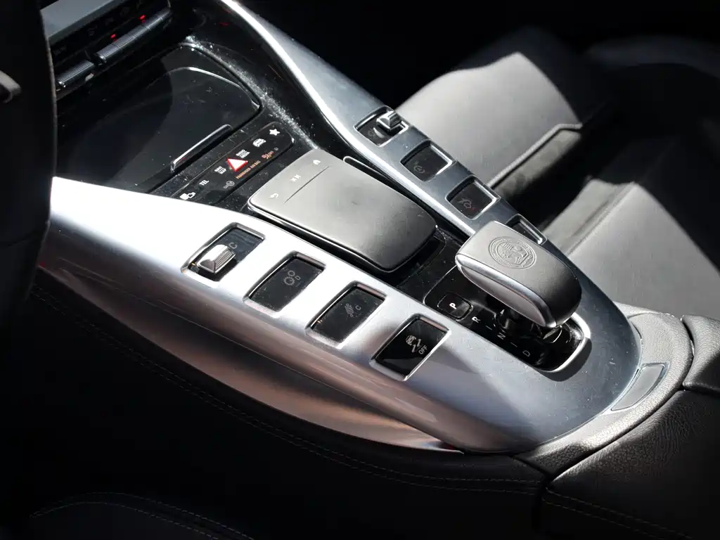 MERCEDES-BENZ AMG GT