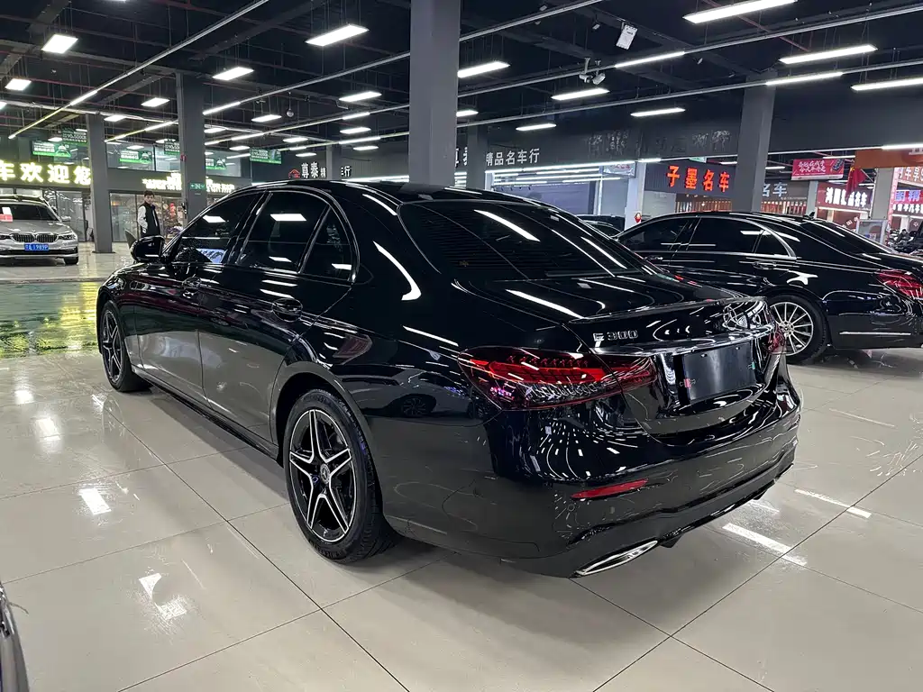 MERCEDES-BENZ E CLASS