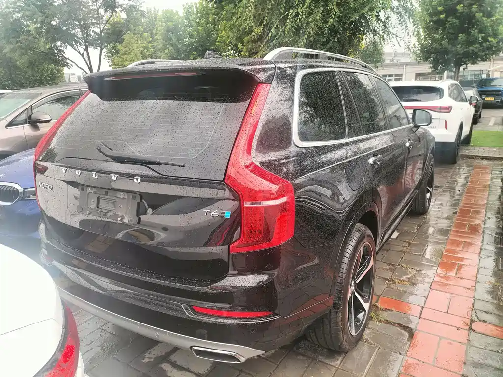 Volvo XC90 — миниатюра 5