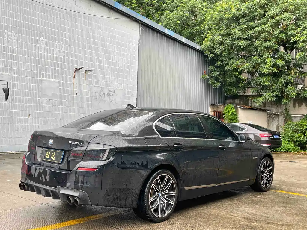 BMW 5 Series 5 2011 523Li Lead