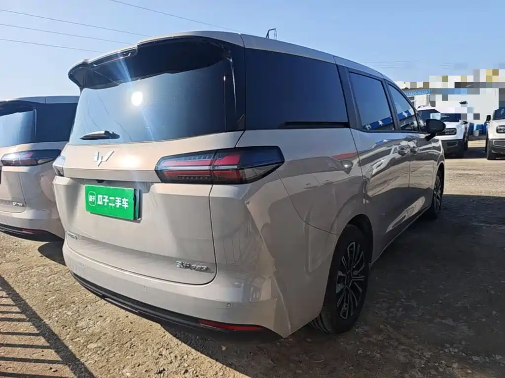 Wuling Xingguang 730 New Energy — миниатюра 7