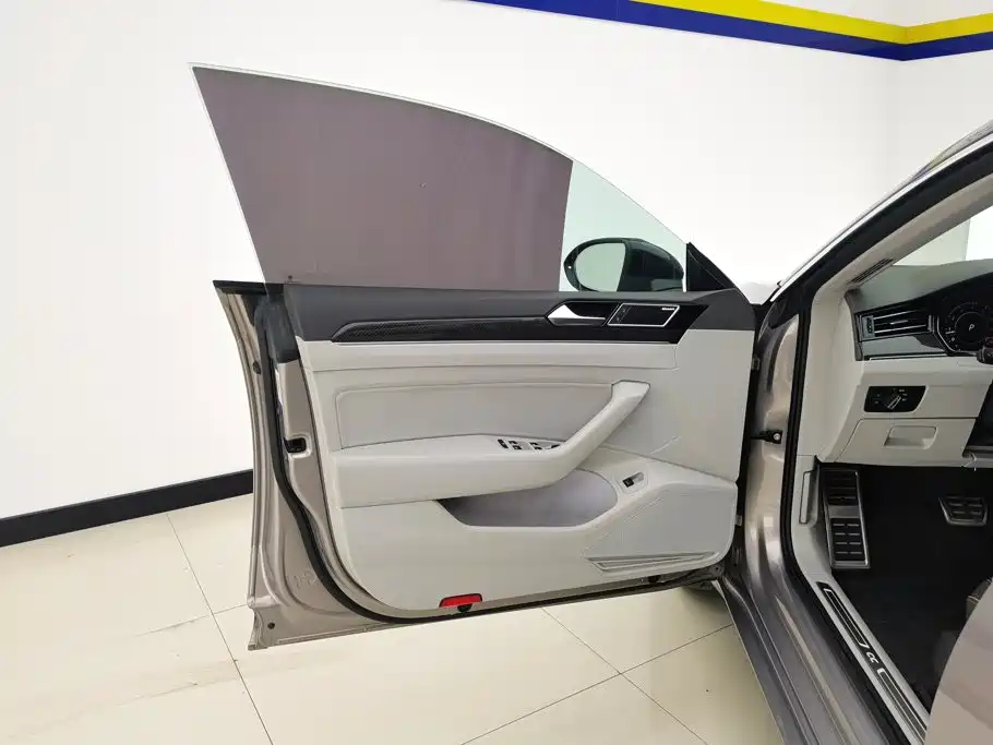 Volkswagen CC — миниатюра 7