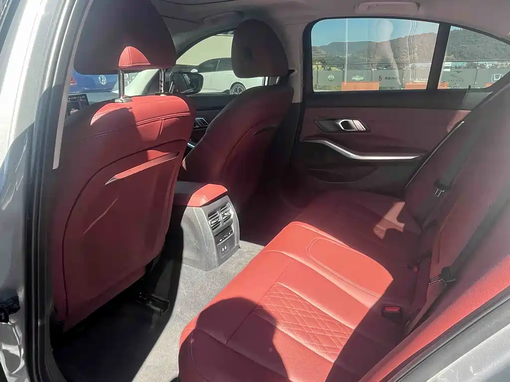 BMW 3 Series 3 2023 325i M Sport