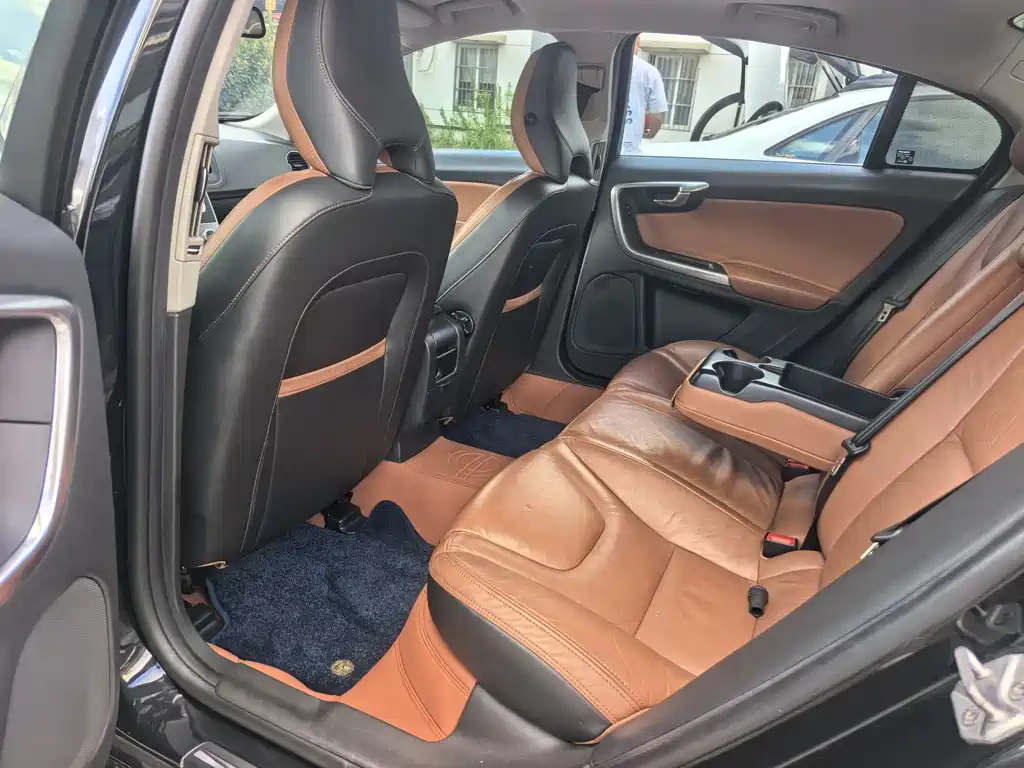Volvo S60 — миниатюра 12