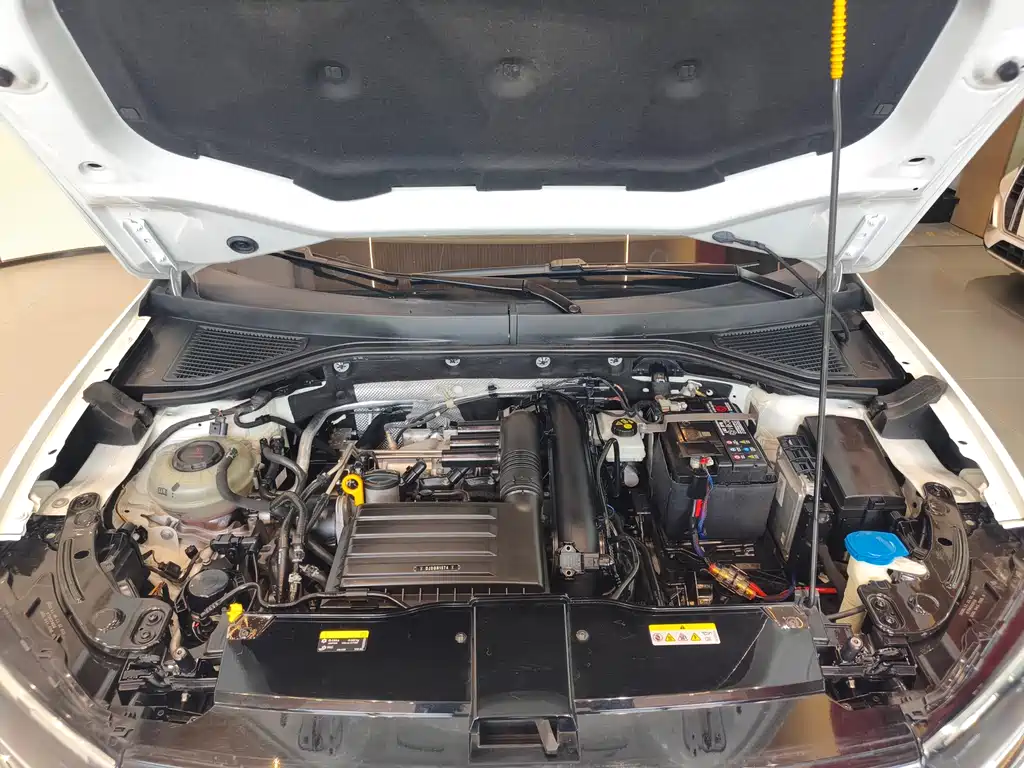 VOLKSWAGEN T ROC EXPLORING SONGS