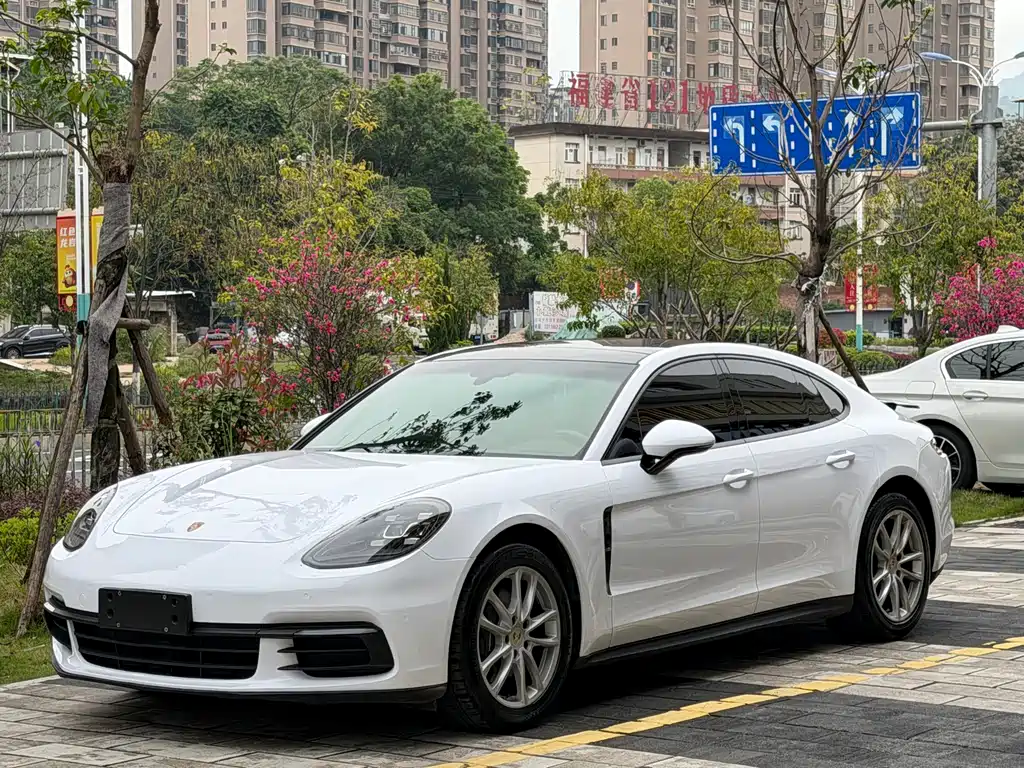 Porsche Panamera 2018
