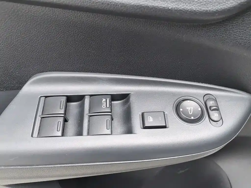 Honda Fit — миниатюра 9