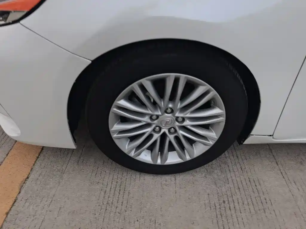 Lexus ES — миниатюра 23