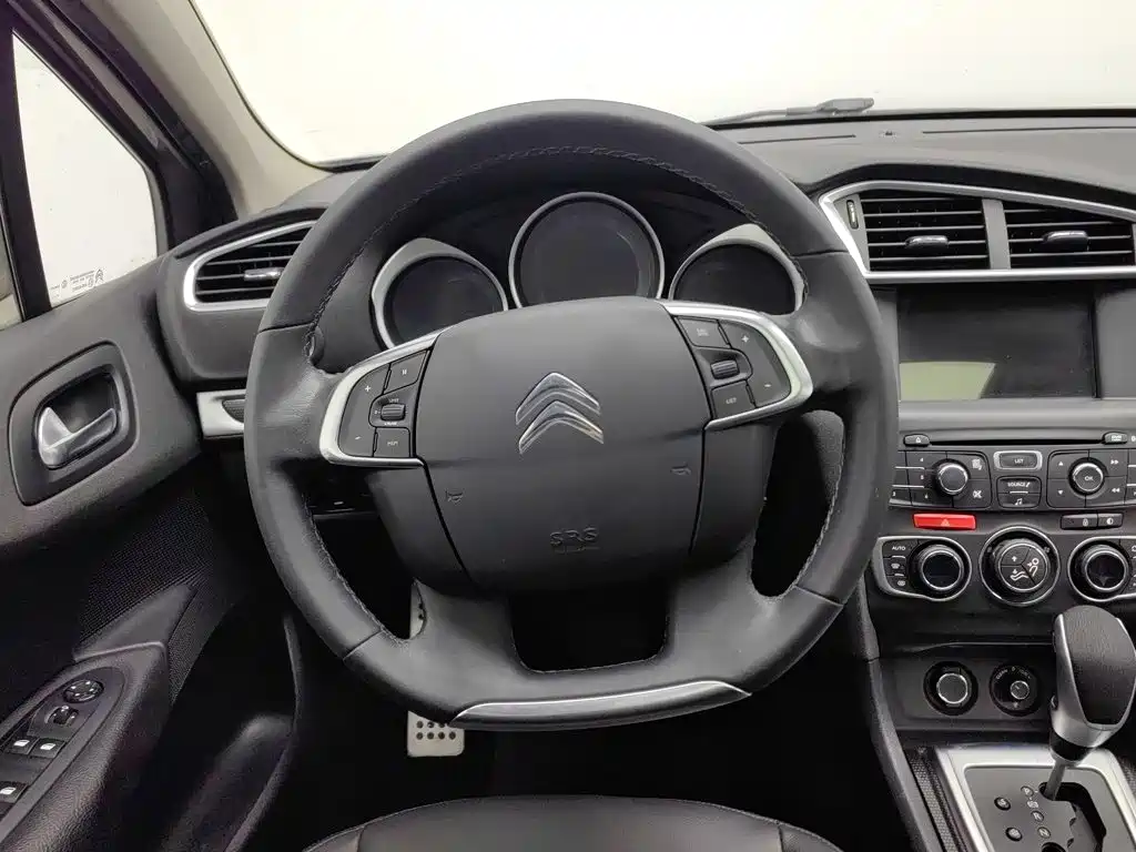 Citroen C4L — миниатюра 11