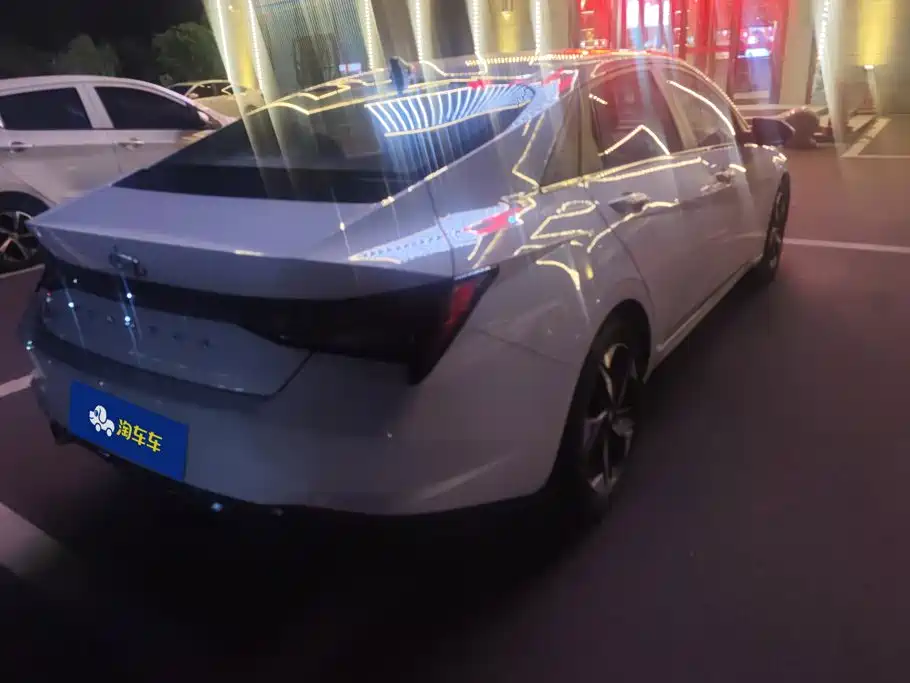 Hyundai Elantra — миниатюра 3