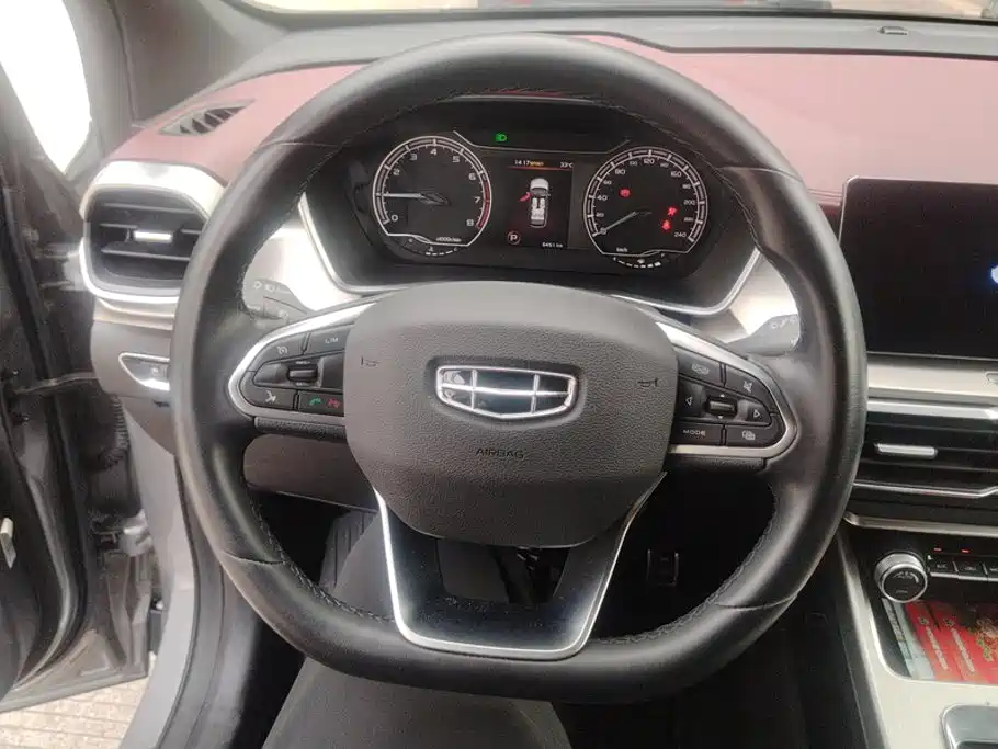 Geely Binyue — миниатюра 15