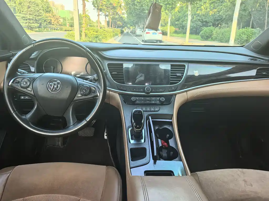 Buick LaCrosse — миниатюра 7