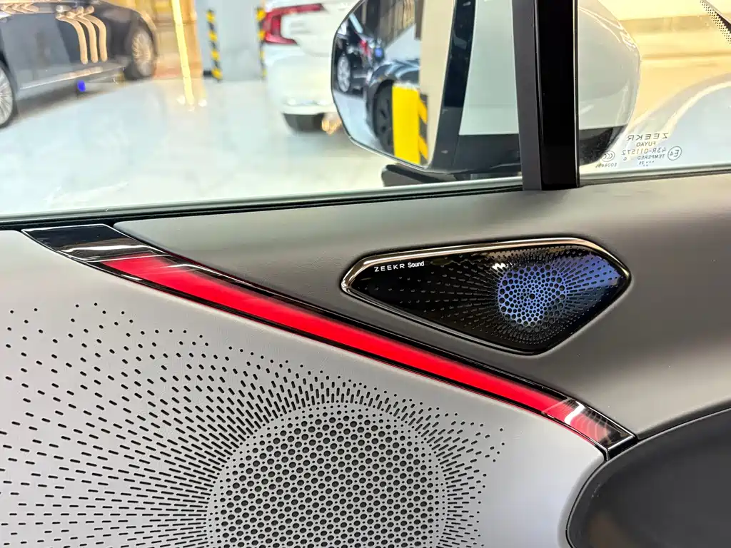 Zeekr 007GT — миниатюра 10