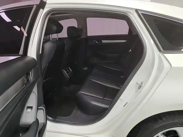Honda Accord — миниатюра 11