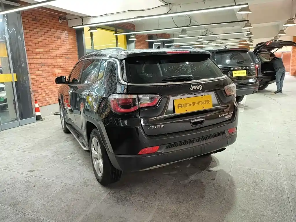 Jeep Compass — миниатюра 3