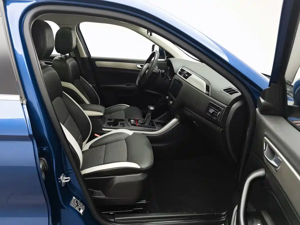 Qoros Qoros 5 — миниатюра 23
