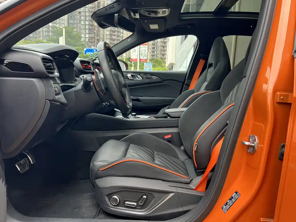 Lynk & Co 02 Hatchback — миниатюра 18