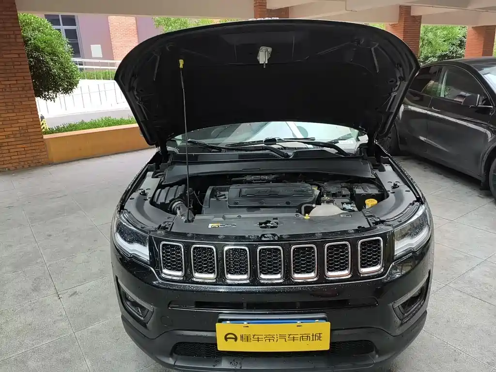 Jeep Compass — миниатюра 17