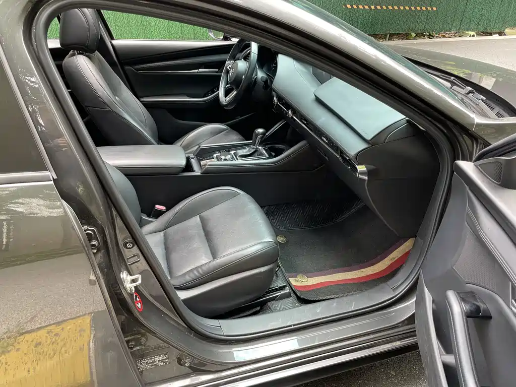 Mazda 3 Axela — миниатюра 14
