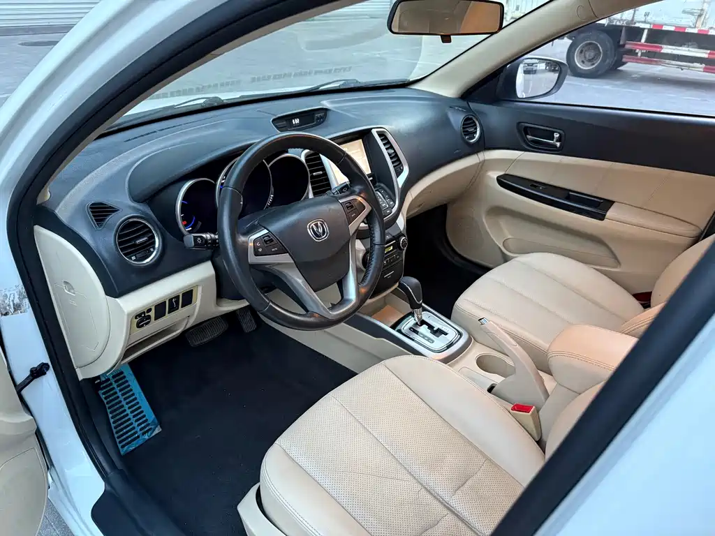 Changan Eado — миниатюра 8
