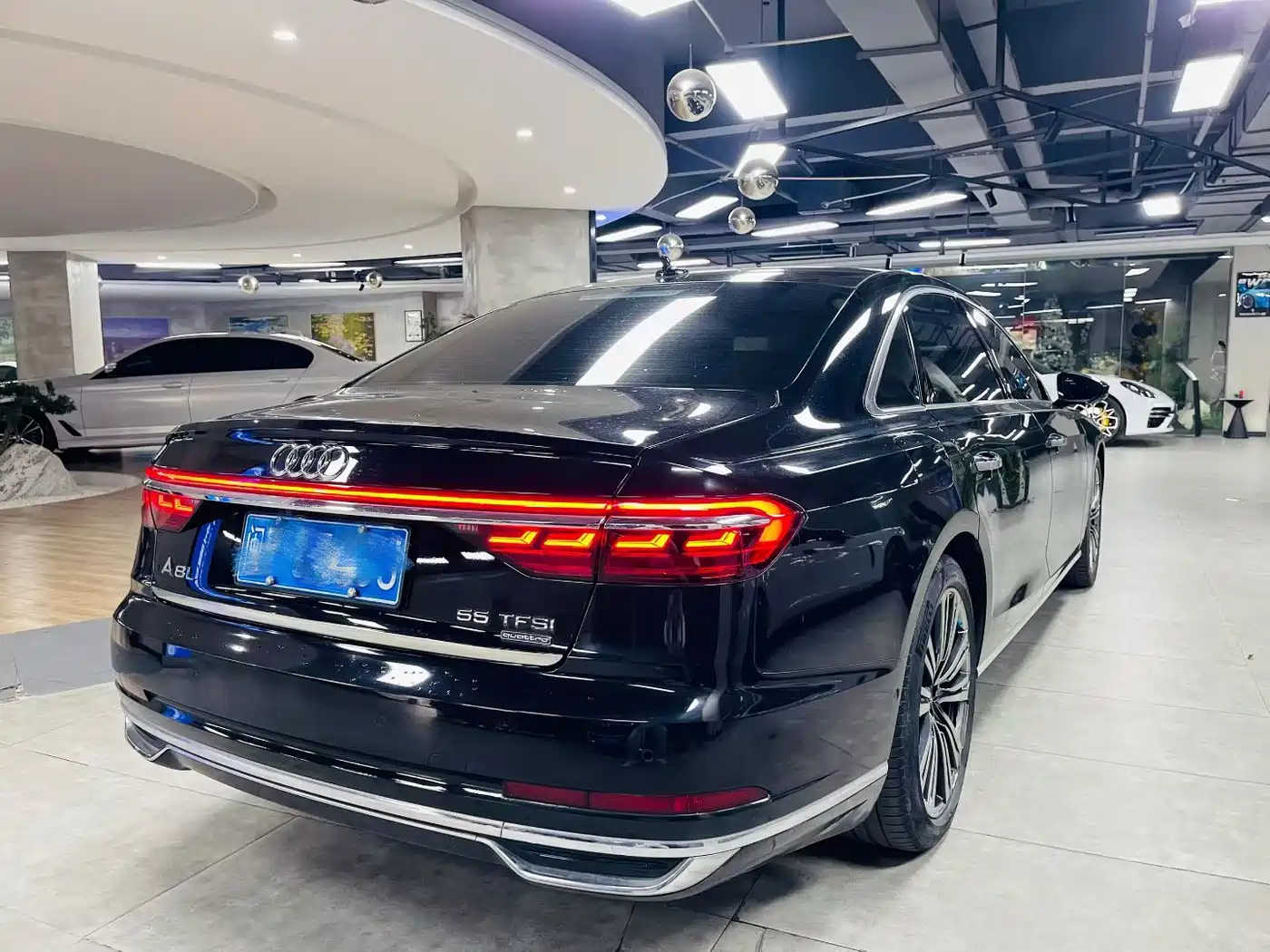 Audi A8