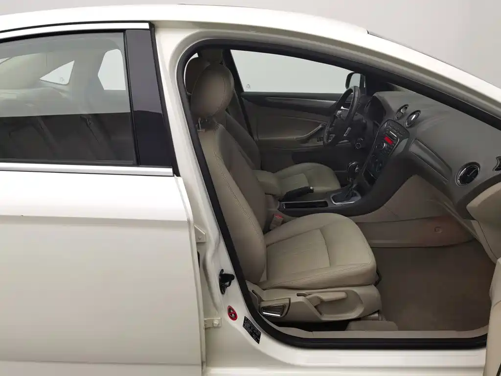 Ford Mondeo Zhisheng — миниатюра 23