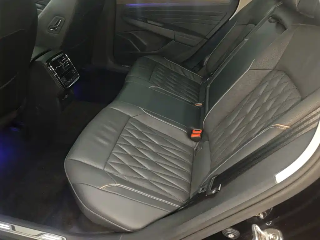 Volkswagen Passat — миниатюра 17