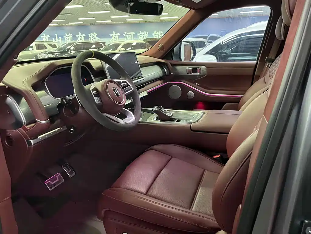 TANK TANK 700 NEW ENERGY