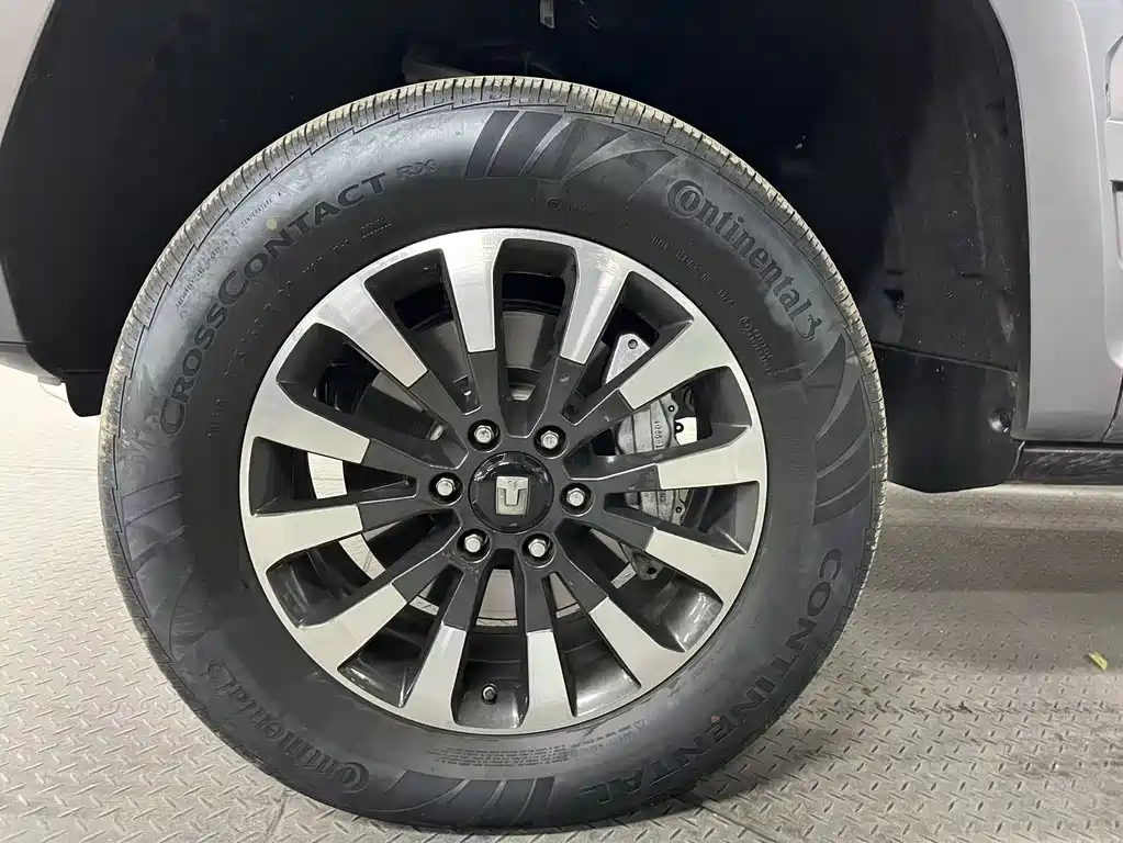 TANK TANK 700 NEW ENERGY