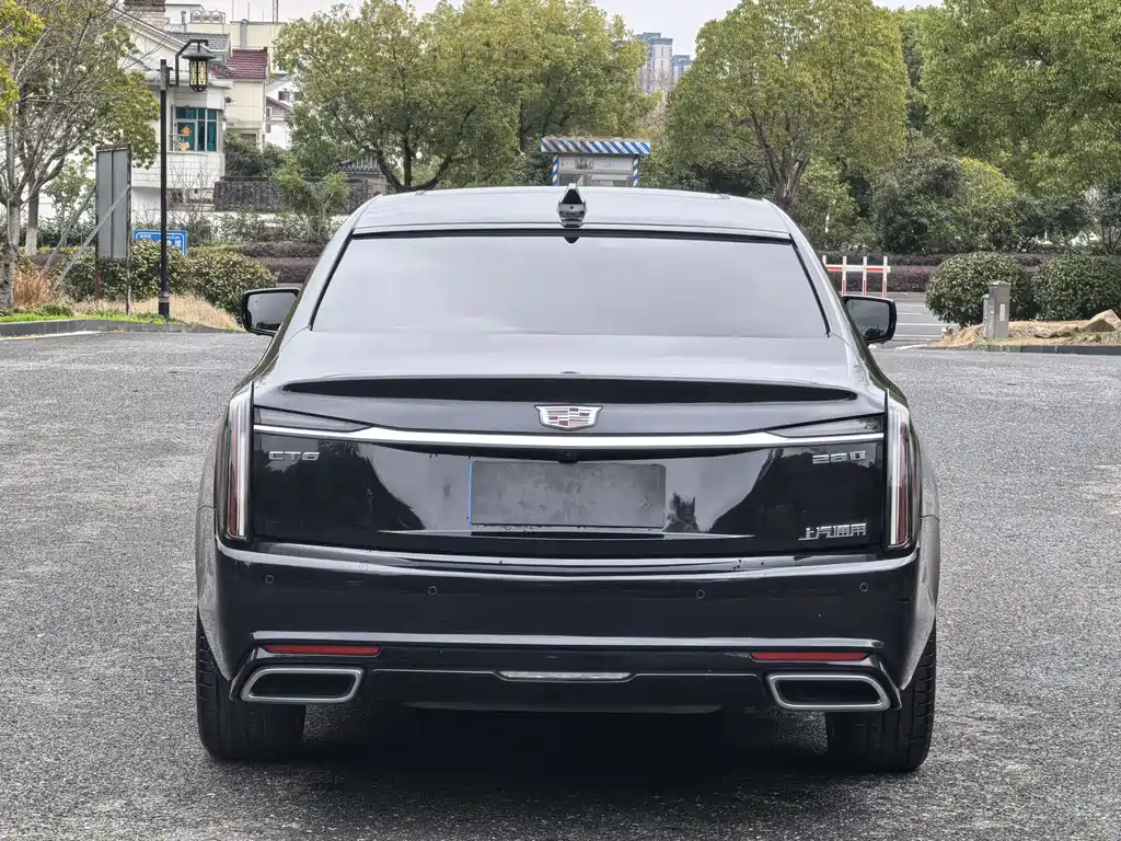 CADILLAC CT6