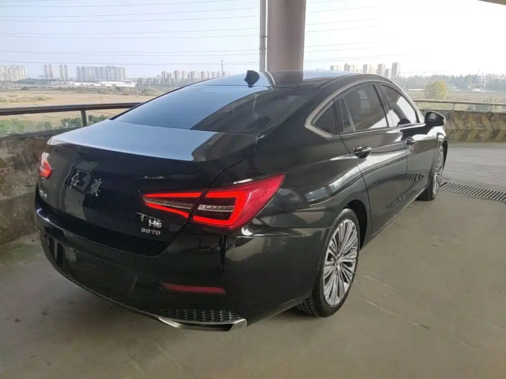 Hongqi Hongqi H5 — миниатюра 7