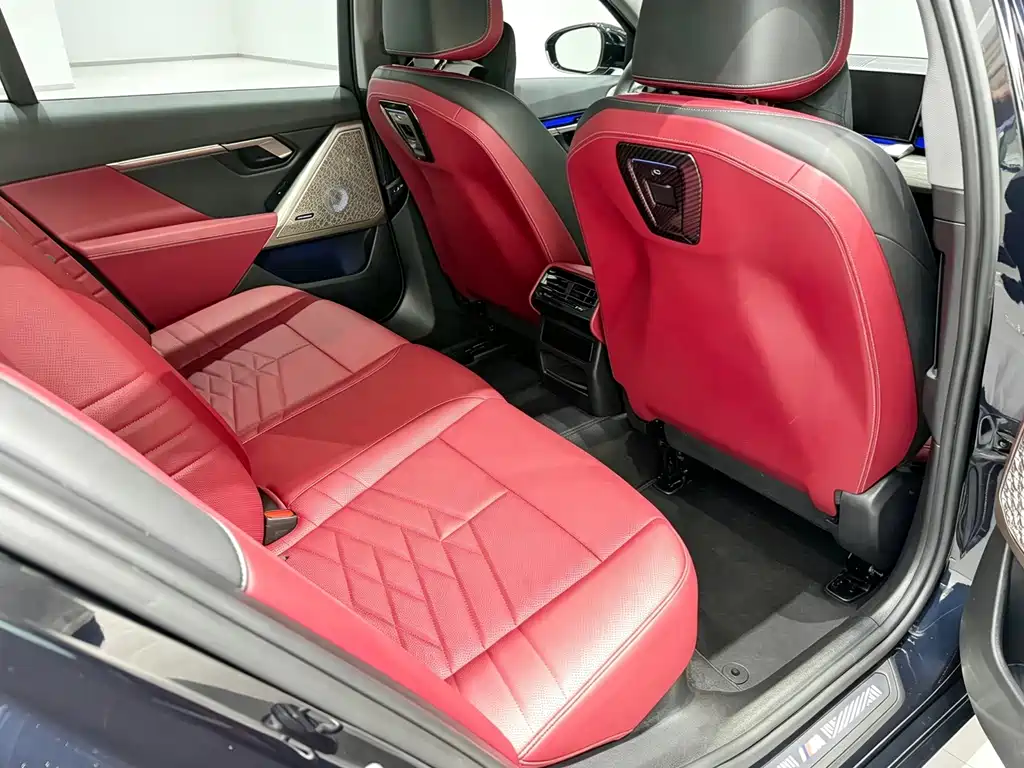 BMW 5 Series — миниатюра 12