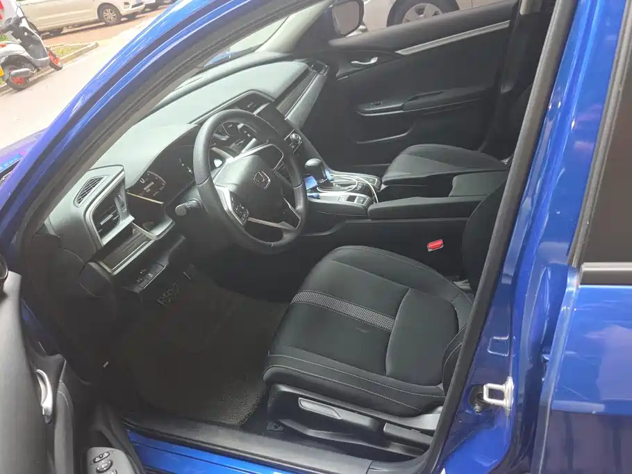 Honda Civic — миниатюра 8
