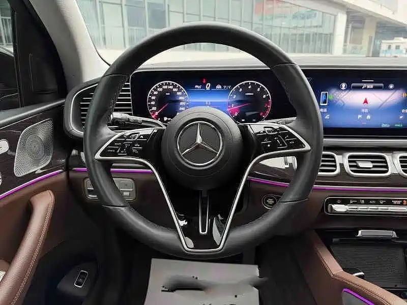 Mercedes-Benz GLE (Import) — миниатюра 11